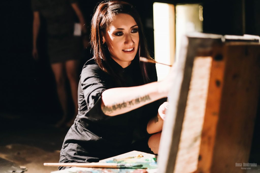 ГОЛОСУЙТЕ ЗА «ИСКУССТВО» В «ЧАРТОВОЙ ДЮЖИНЕ»!